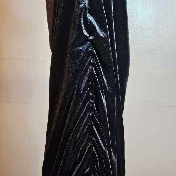 One Shoulder Klassy Network Bodycon Dress - Picture 5 of 6